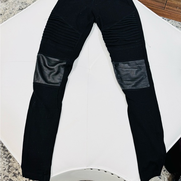 ABOUND Black Moto Leggings with Faux Leather Accents - Picture 4 of 13